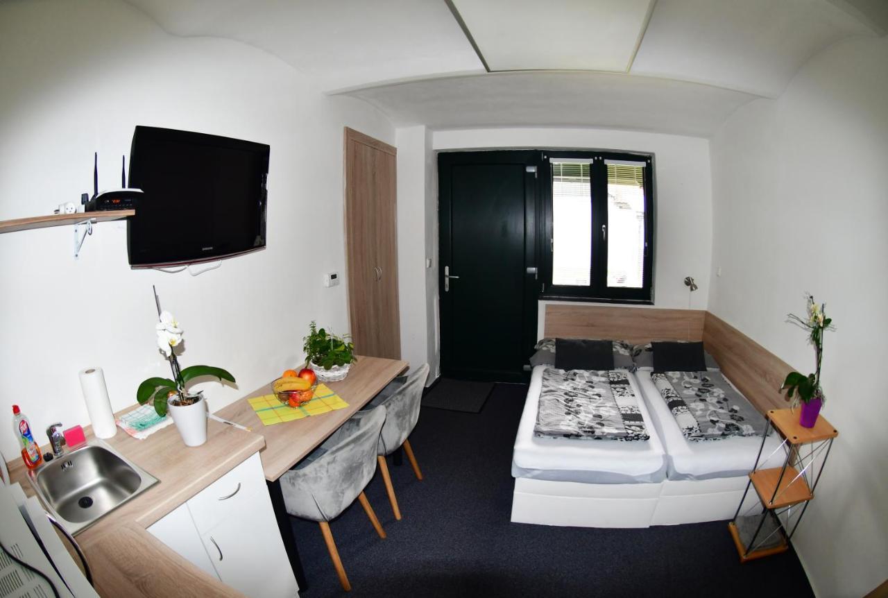 Na Utesu Apartman Jindřichŭv Hradec Kültér fotó