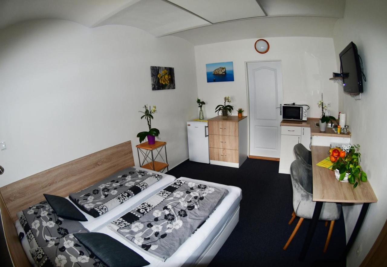 Na Utesu Apartman Jindřichŭv Hradec Kültér fotó