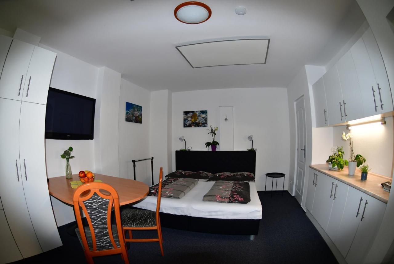 Na Utesu Apartman Jindřichŭv Hradec Kültér fotó