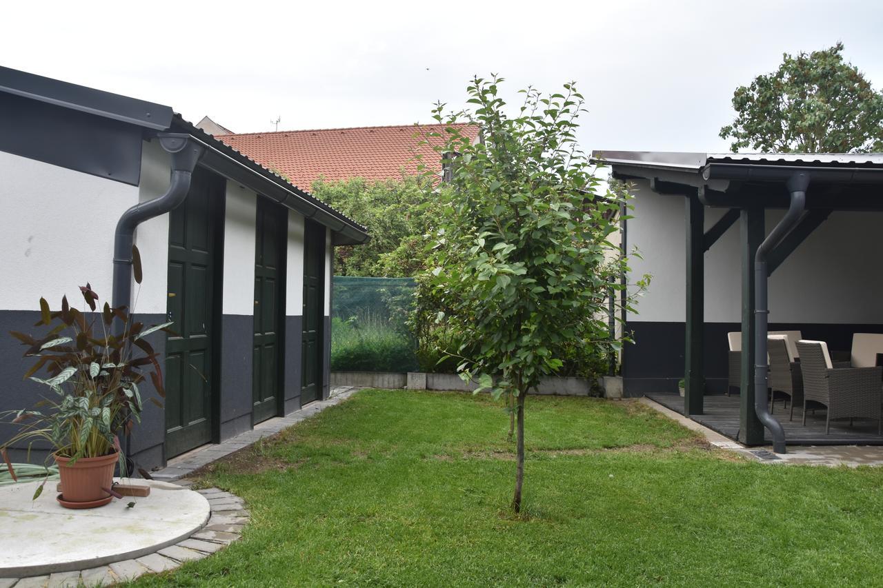 Na Utesu Apartman Jindřichŭv Hradec Kültér fotó